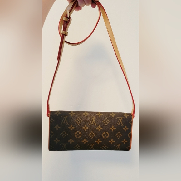 100% Authentic Louis Vuitton Twin GM Pochette, serial Code : CA0051 - Picture 5 of 17